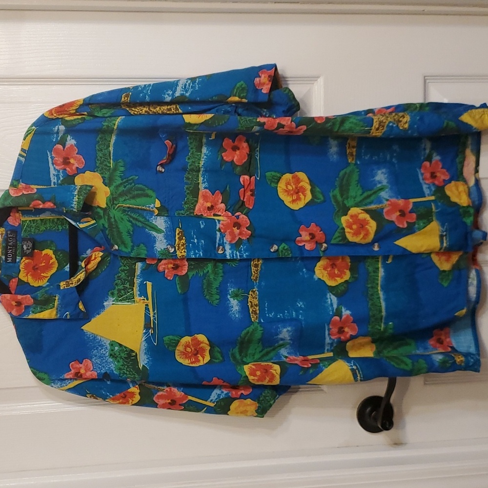 Montage Hawaiian Button Down Short Sleeve Shirt